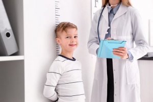 Wanneer stoppen kinderen met groeien en ontwikkelen?