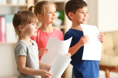 Kinderen doen een rollenspel