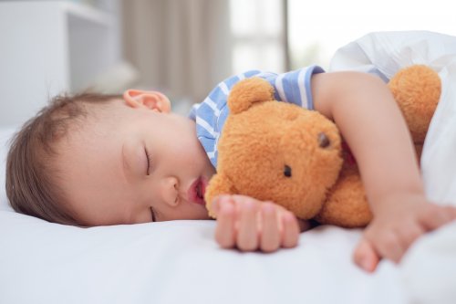 Kinderen slapen graag met hun knuffeldieren