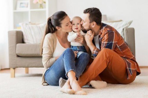 Hoe het moederschap het huwelijk op de proef stelt voor nieuwe ouders