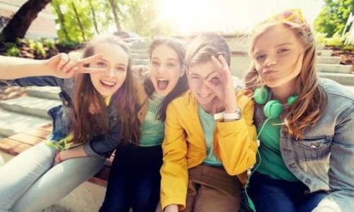 De zoektocht naar populariteit tijdens de adolescentie