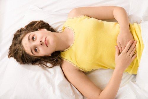 Pijn in de buik tijdens de menstruatie