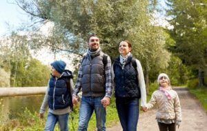 De voordelen van wandelen met het gezin