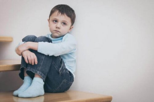 Een eenzaam jongetje