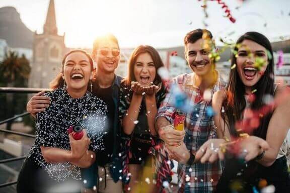 Vrienden die plezier maken