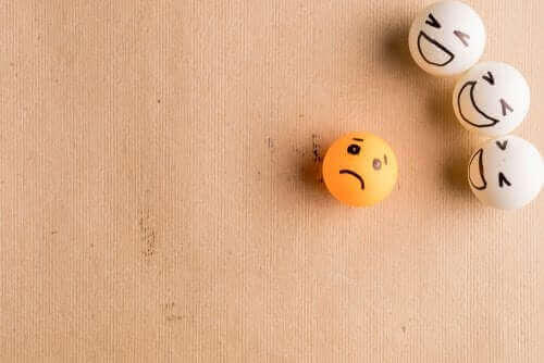 1 verdrietig gezichtjes en 3 pestende gezichten