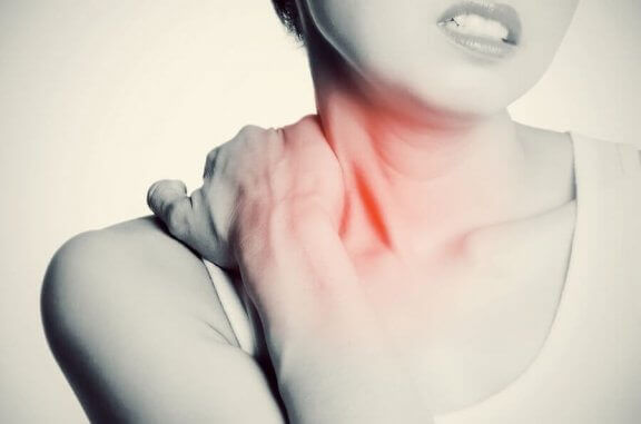 Vrouw met nekklachten