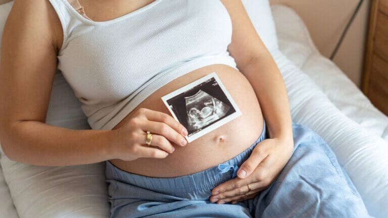 Geeft de positie van de foetus aan hoe de bevalling zal verlopen?