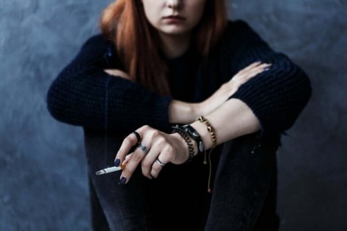 Rebelse tiener die rookt