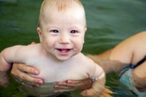 7 activiteiten voor een baby van zes maanden oud