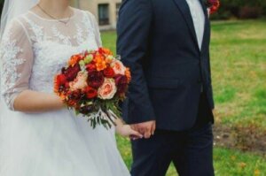 Waarom draagt een bruid wit op haar trouwdag?