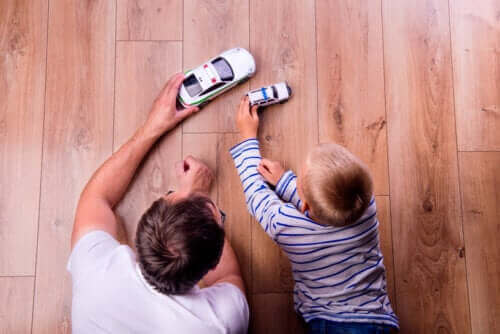 Vader en zoon spelen