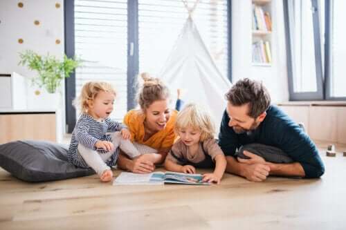 Gezin schept een band door samen te lezen