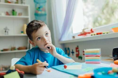 Hoe je met kinderen kunt praten, zodat ze leren zelfstandig te denken