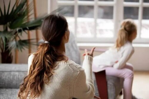 Kind luistert niet naar haar moeder