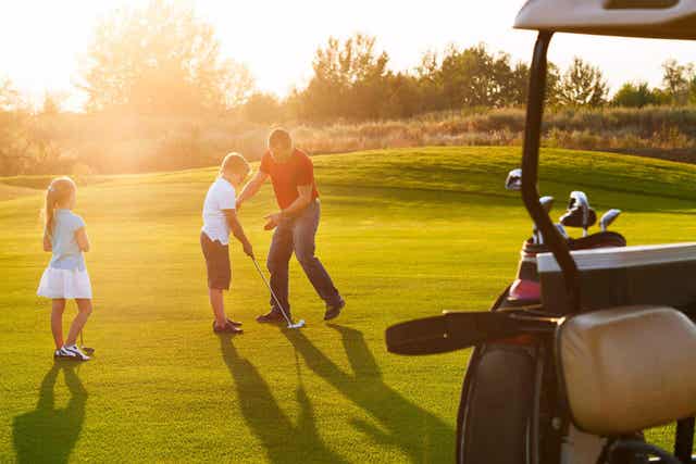 Golf is een rustige sport voor kinderen met astma