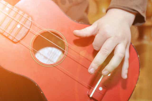 Hoe kun je je eigen muziekinstrumenten maken