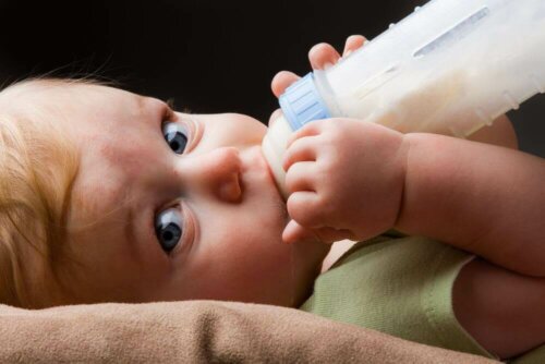 Hoe kies je de juiste flesvoeding voor je baby?
