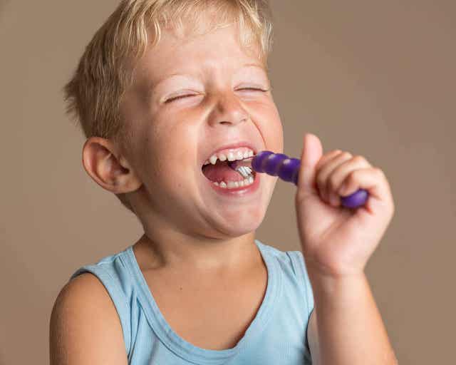 Kinderen vinden tandenpoetsen vaak leuk