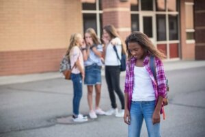 Technieken om kinderen die geplaagd worden te helpen