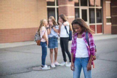 Technieken om kinderen die geplaagd worden te helpen