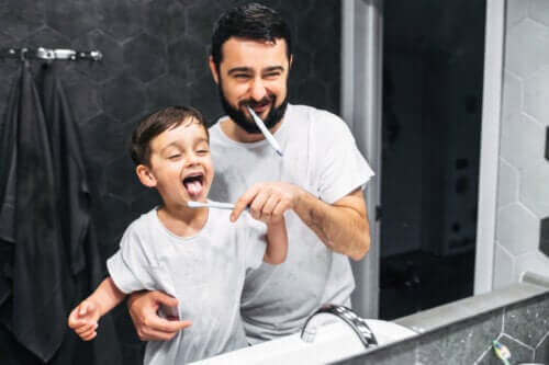 Help je kinderen hun tanden te poetsen zonder je geduld te verliezen