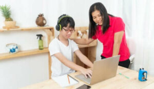 9 tips om kinderen te helpen leren typen