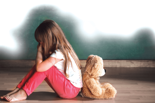 Wat kan persoonlijkheidsstoornissen bij kinderen triggeren?
