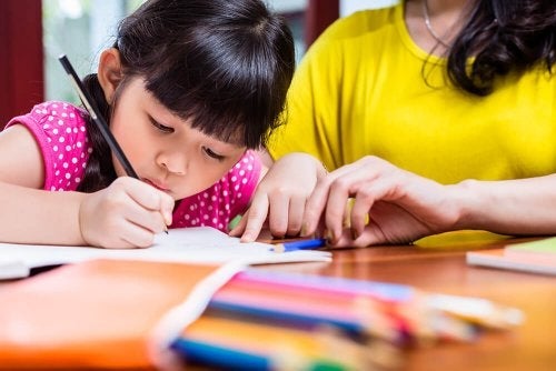 Ontdek 5 sleutels om het handschrift van je kind te verbeteren