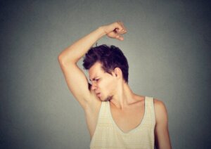 Zweet en lichaamsgeur in de adolescentie: wat je moet weten