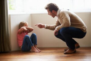 Je kinderen intimideren en pesten, waarom je dit niet moet doen