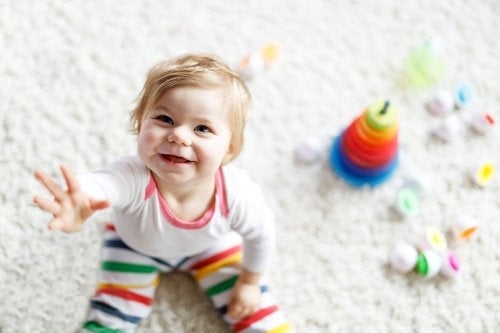 Oefeningen en activiteiten om je baby te leren zitten