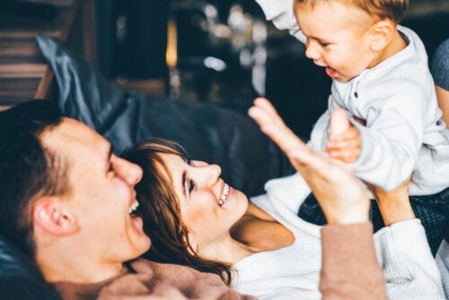 Van een koppel naar een gezin zijn: de gevolgen van de komst van een baby