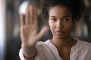 Hoe over seksuele intimidatie praten met adolescenten?