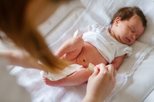 Remedies tegen constipatie bij pasgeboren baby’s