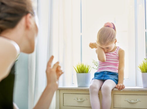 Redenen waarom je niet steeds “gedraag je” tegen je kind moet zeggen