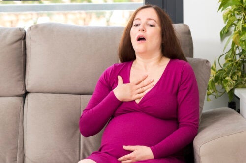 Kortademigheid tijdens de zwangerschap: oorzaken en verlichting
