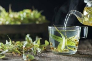 Is het veilig om lindethee te drinken tijdens de zwangerschap?