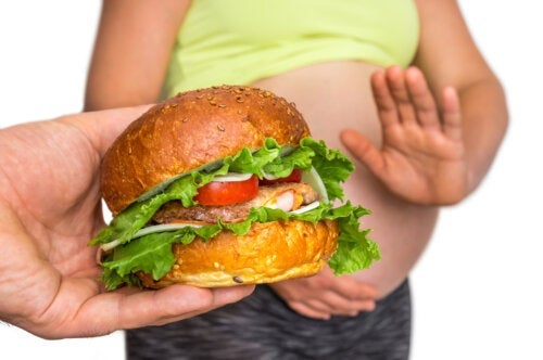 Gevaarlijke voedingsmiddelen als je uit eten gaat tijdens de zwangerschap