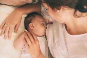 Borstvoeding en co-sleeping, wat houdt dit in?