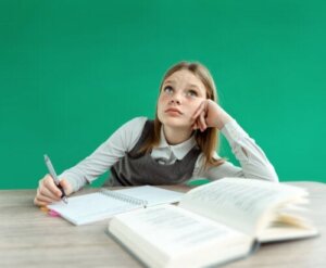 Waarom worden intelligente kinderen meer afgeleid?