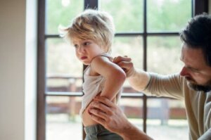 Wordt atopische dermatitis van ouders op kinderen overgebracht?