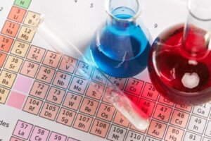 4 Trucs om kinderen het periodiek systeem te helpen leren