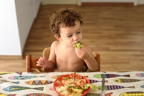 13 Eenvoudige recepten die baby's met hun handen kunnen eten