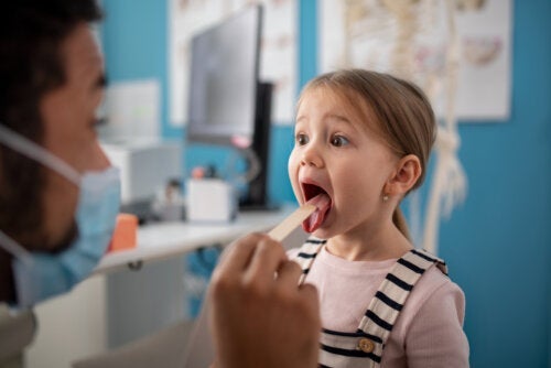 De 6 meest voorkomende mondinfecties bij kinderen