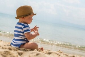 Zomerkleren voor baby's: 5 tips en aanbevelingen