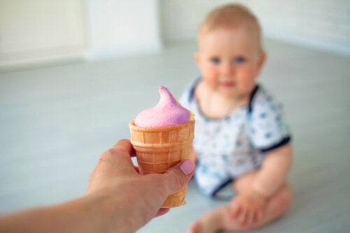 4 Verboden voedingsmiddelen voor baby’s jonger dan 2 jaar