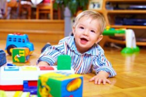 De spelletjes die een eenjarige baby nodig heeft