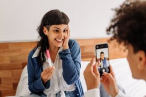 Je partner vertellen dat je zwanger bent op een originele manier