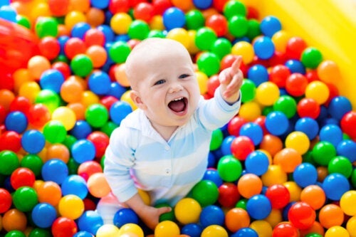Het effect van kleuren op baby's